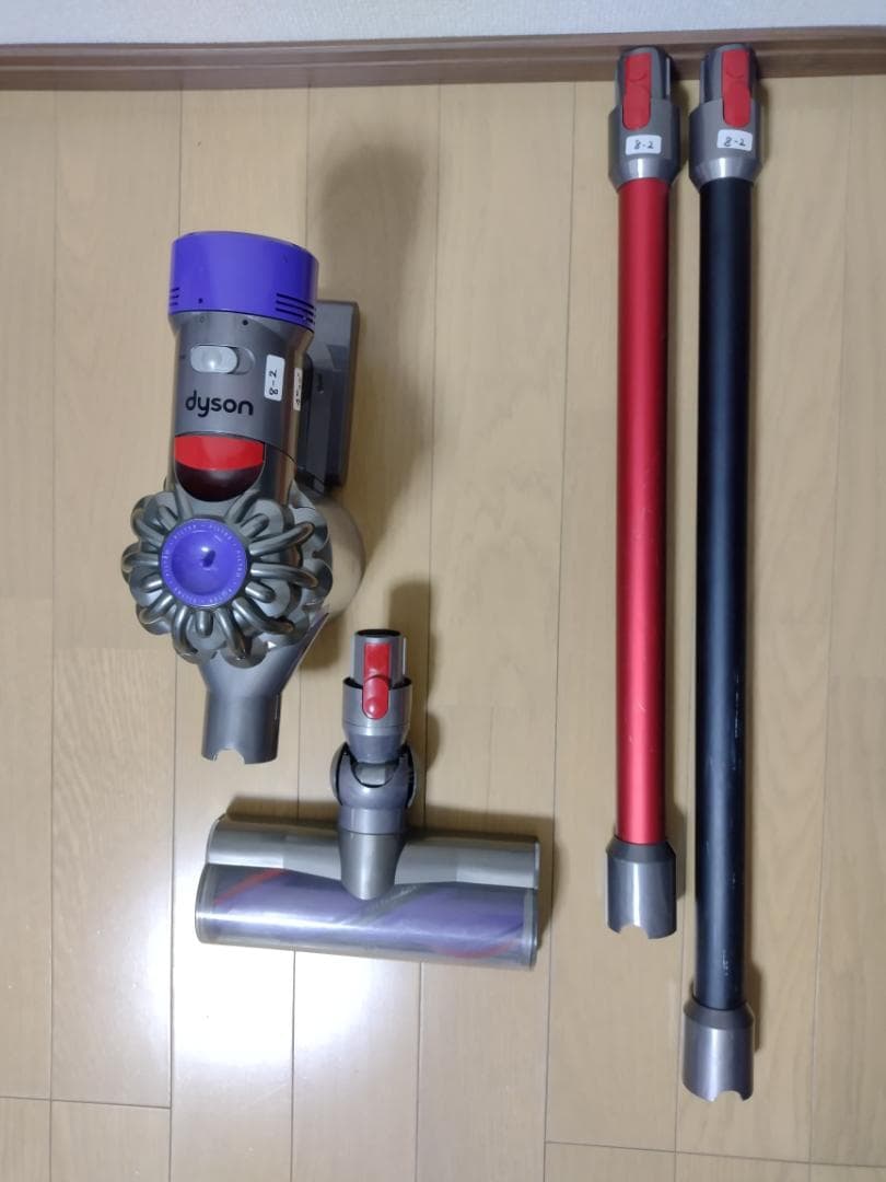 ダイソン★コードレス掃除機★V8★ＳV10★バッテリーの状態良好★2