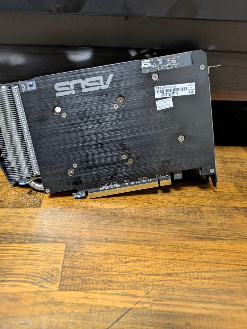 ASUS STRIX-GTX1060-DC2O6G グラフィックボード