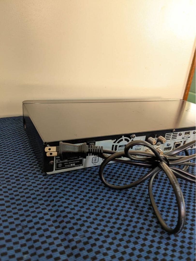 TOSHIBA ブラックブルーレイレコーダー
