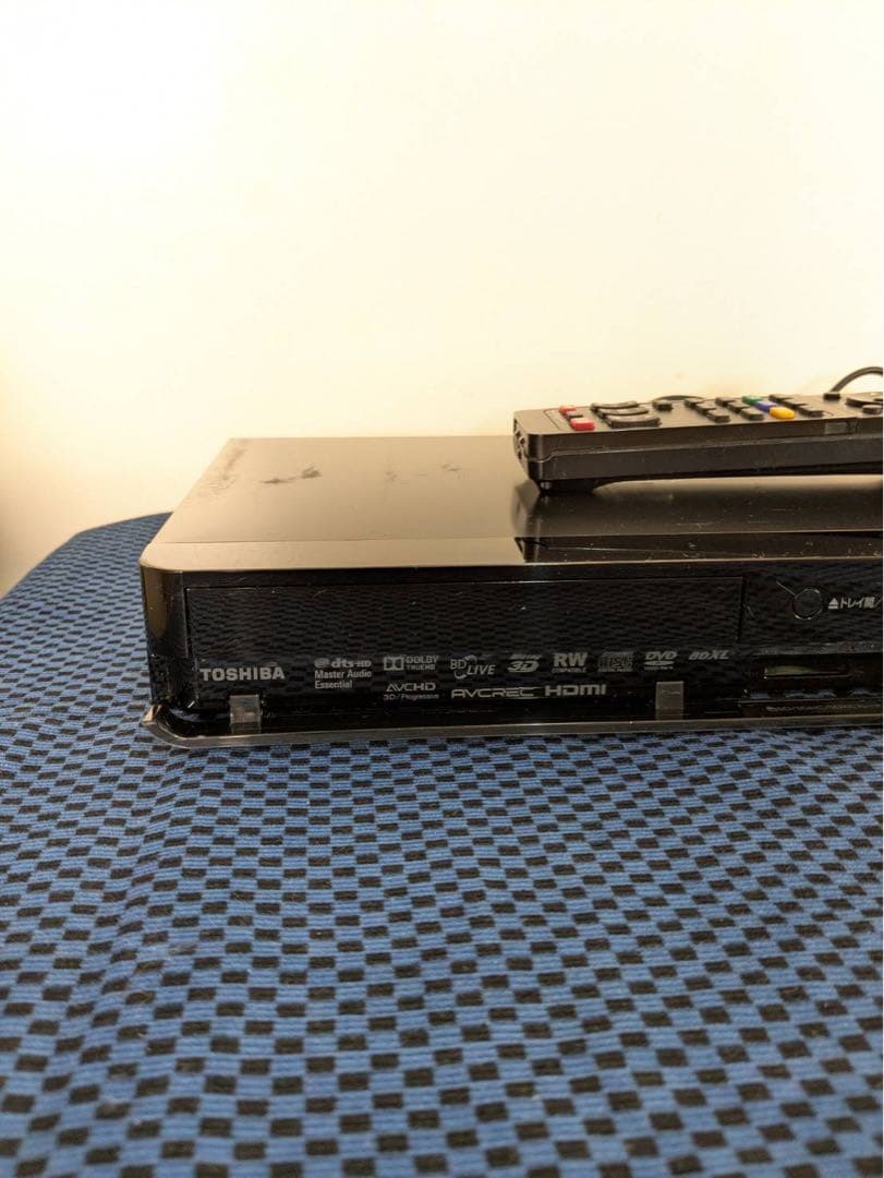 TOSHIBA ブラックブルーレイレコーダー
