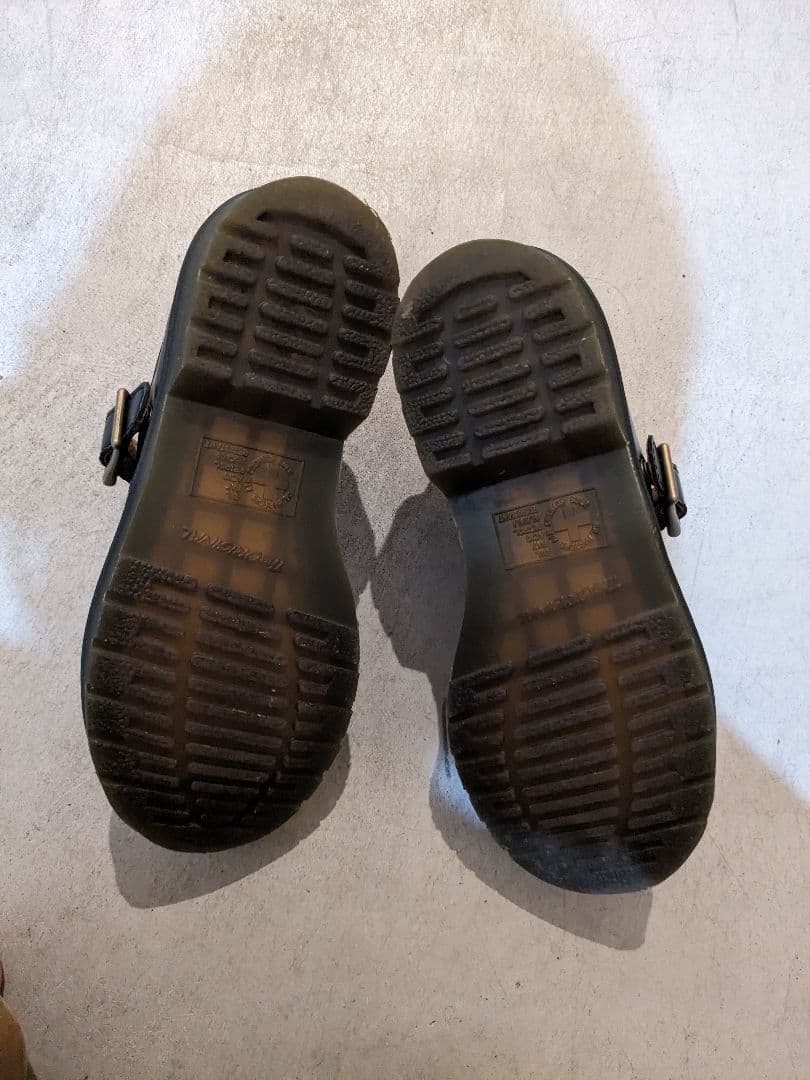 【美品　早い者勝ち！】Dr. Martens　メリージェーン UK4