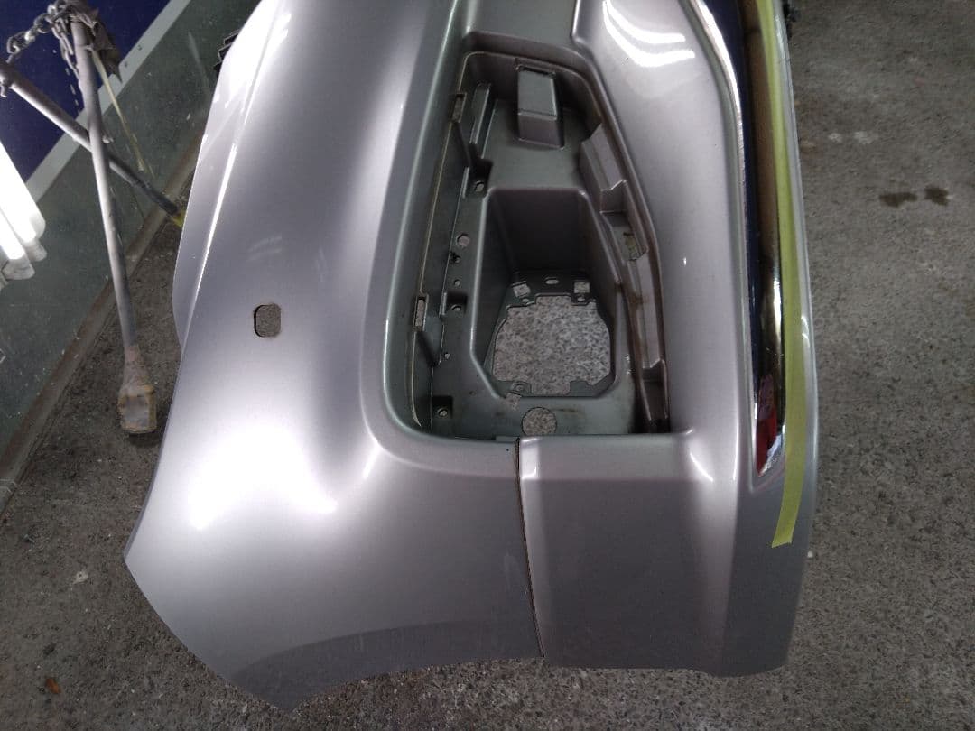 NISSAN　E52エルグランド フロントバンパー、フロントスポイラー