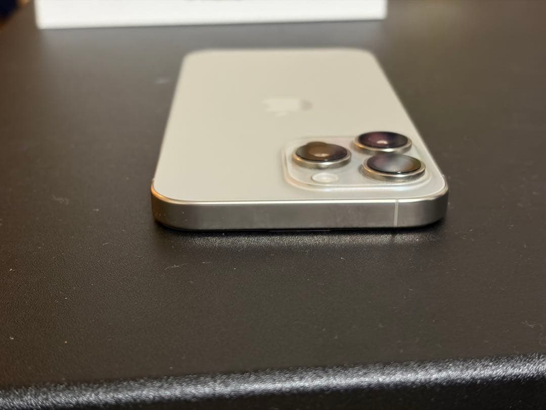 Apple iPhone 16 Pro Max 256GB ナチュラルチタニウム