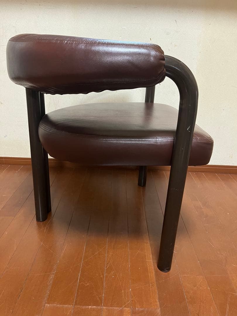 【すし　MOBILIA】　モビリア　革シングルソファ　日本創業①