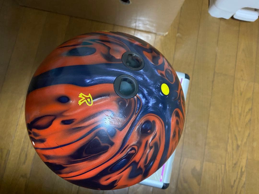 ボーリングボールRADICAL KATANA STRIKE 15P サムレス用。