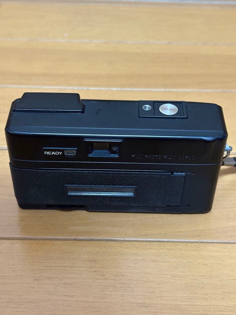ヴィンテージ富士フイルム「Pocket Fujica 350 Flash」です。