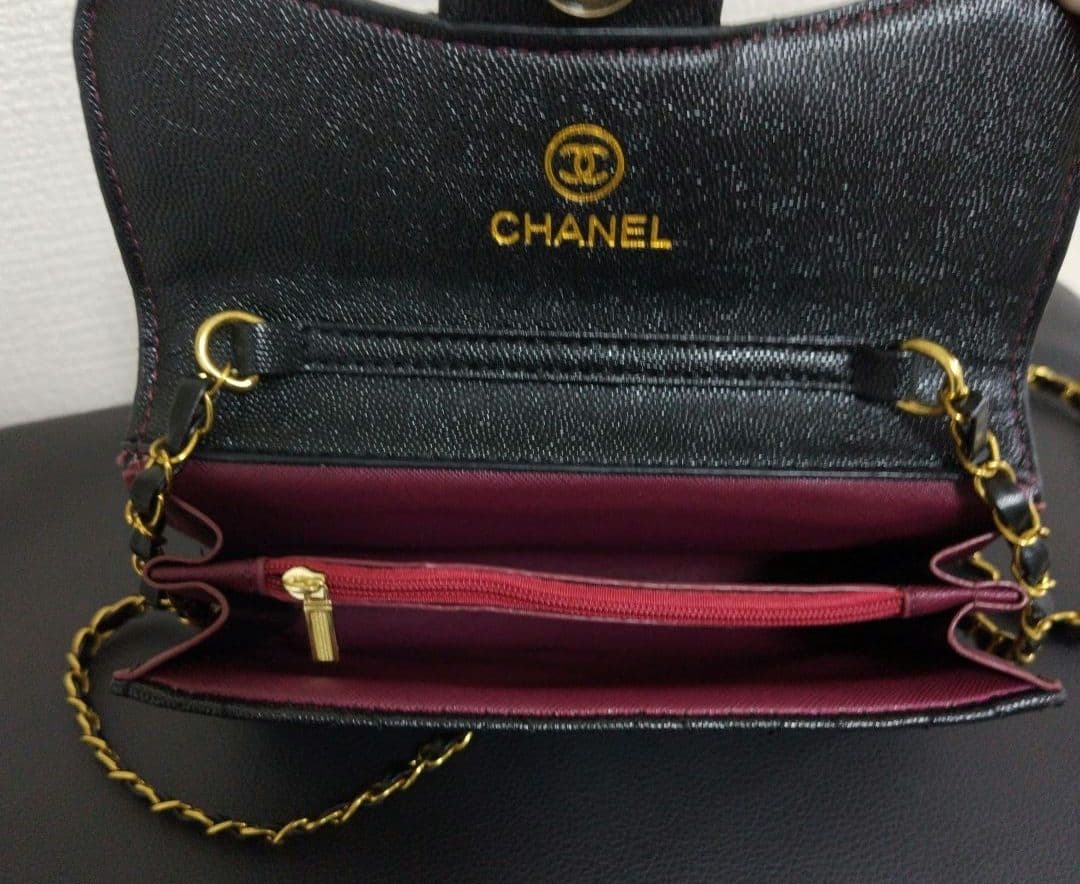 に*ん様 チェーンウォレット　キルティング　長財布　ノベルティ