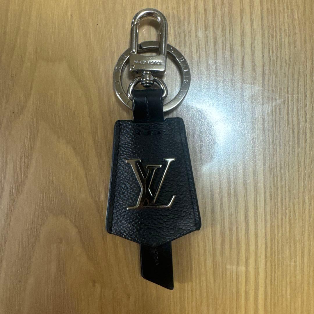 Louis Vuitton レザーキーホルダー
