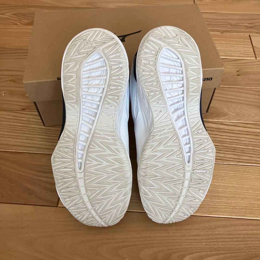 【最終値下げ】シューズ24.5・ショーツ・膝あて×2、MIKASA練習球