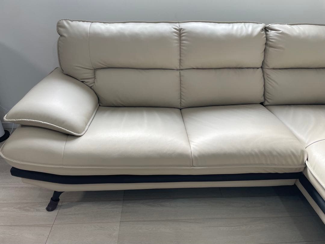 T*U様 ニトリ【定価169900円】ベージュ L字型ソファ 本革 カウチ 3人