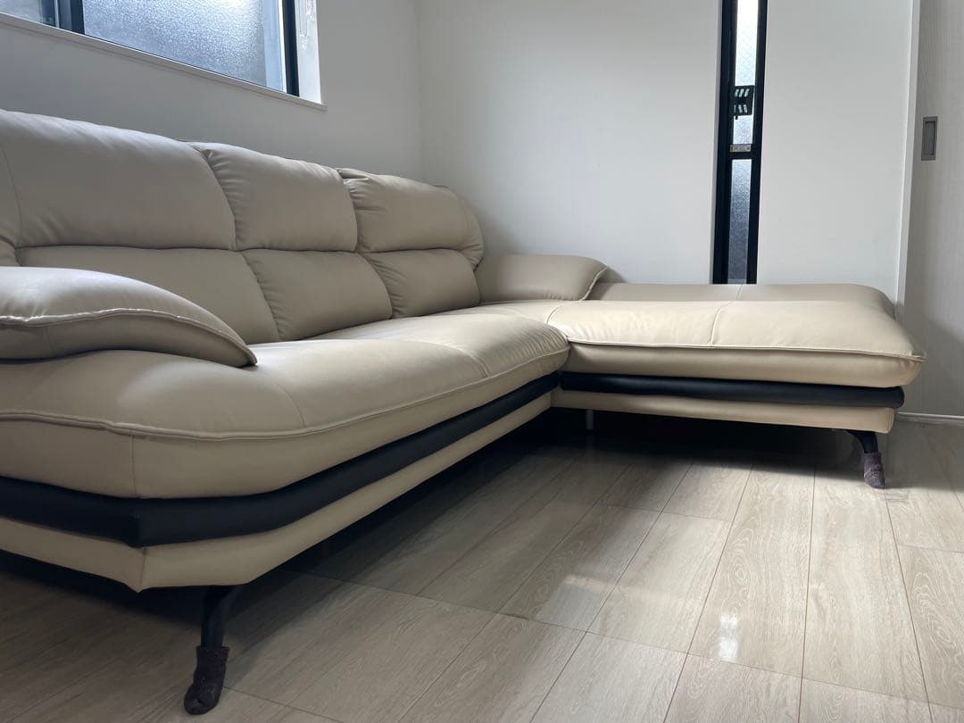 T*U様 ニトリ【定価169900円】ベージュ L字型ソファ 本革 カウチ 3人