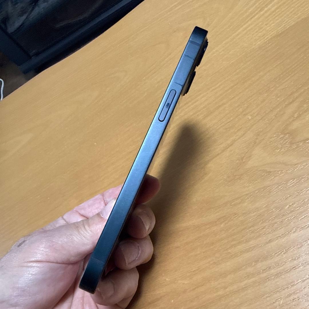 iPhone13本体ミッドナイト128GB美品(ケース、新品フィルム付)