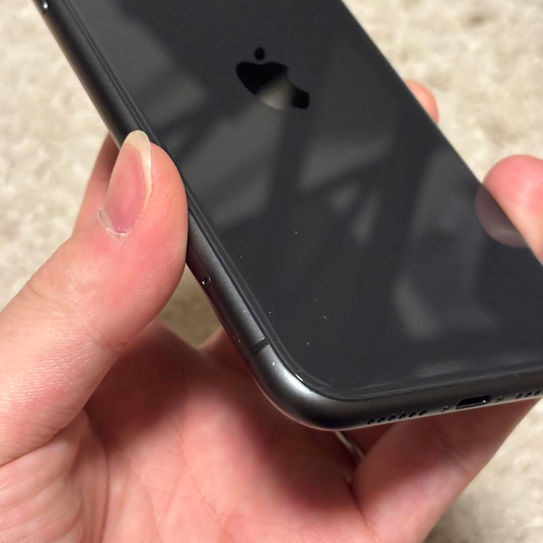Apple iPhone 11 ブラック 本体 イヤフォン付き　256gb
