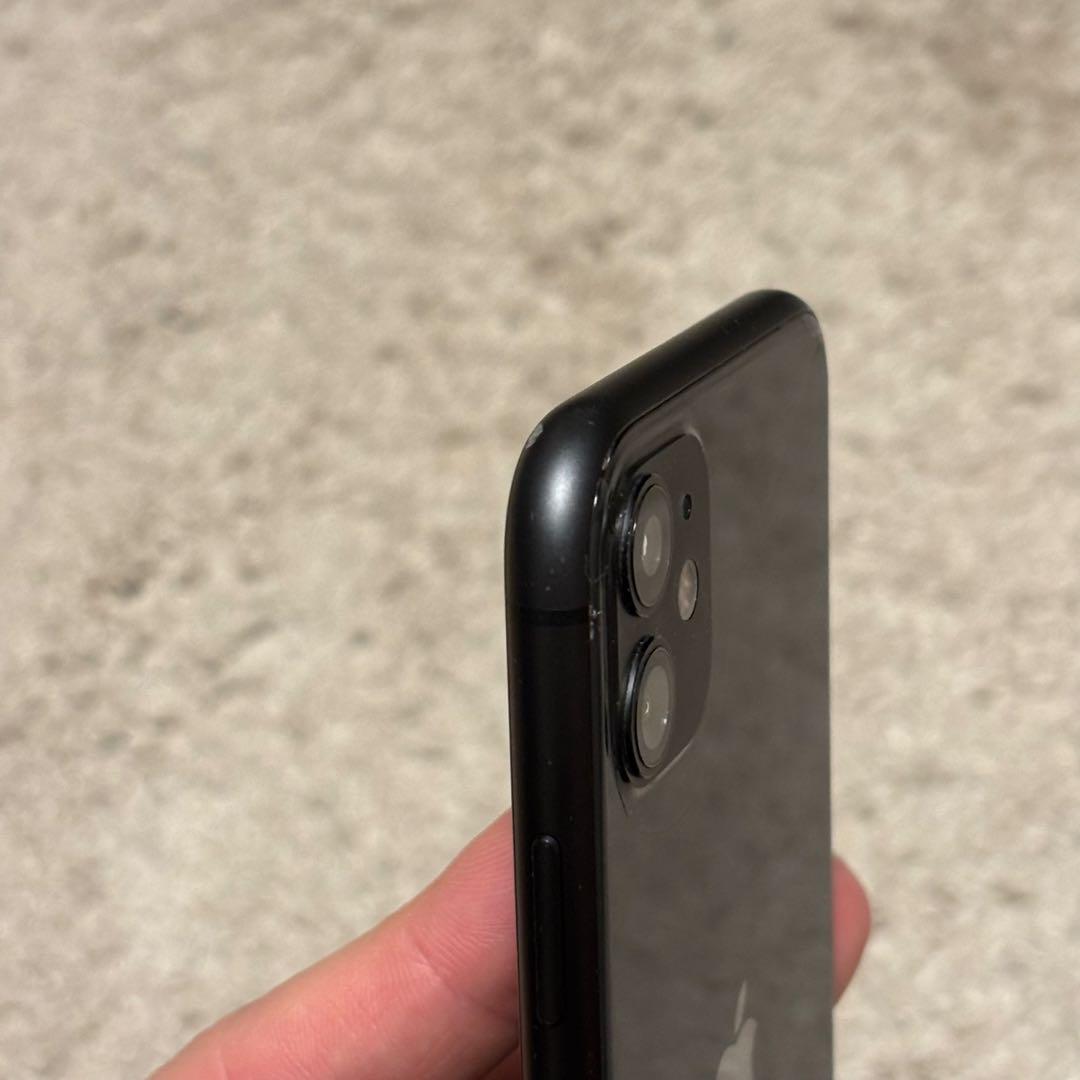 Apple iPhone 11 ブラック 本体 イヤフォン付き　256gb