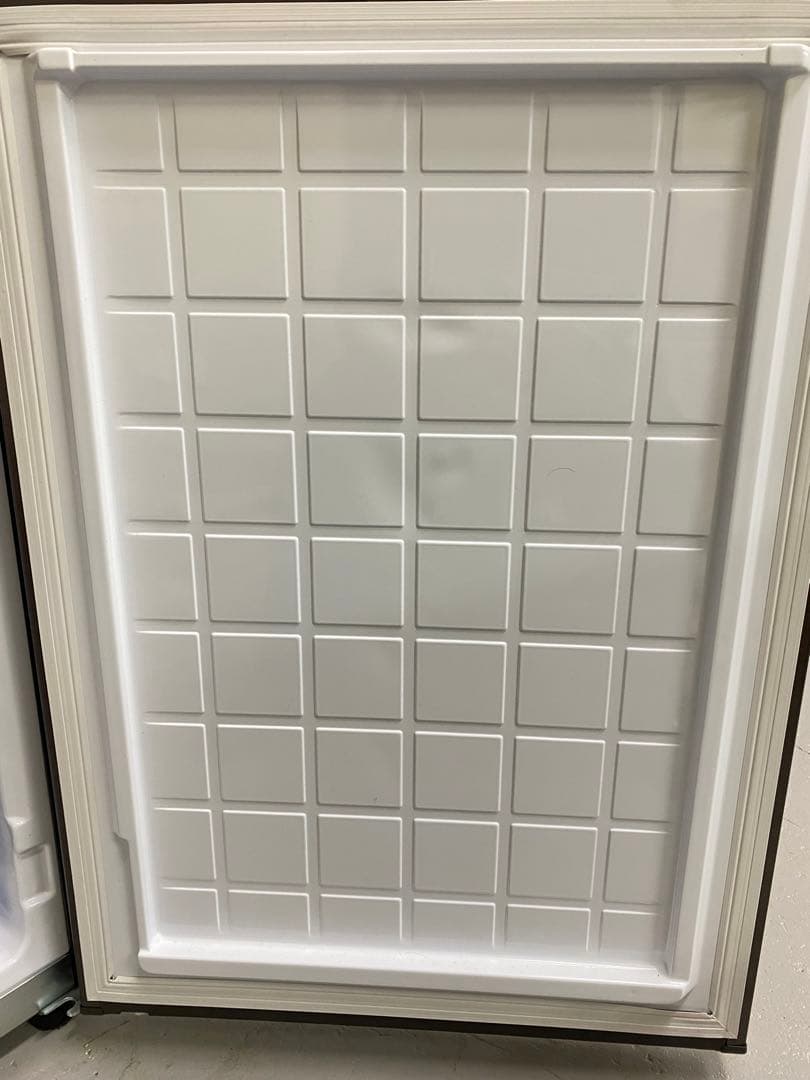 SHARP 冷蔵庫 大容量　280L 美品　国内メーカー　高品質　メタリック