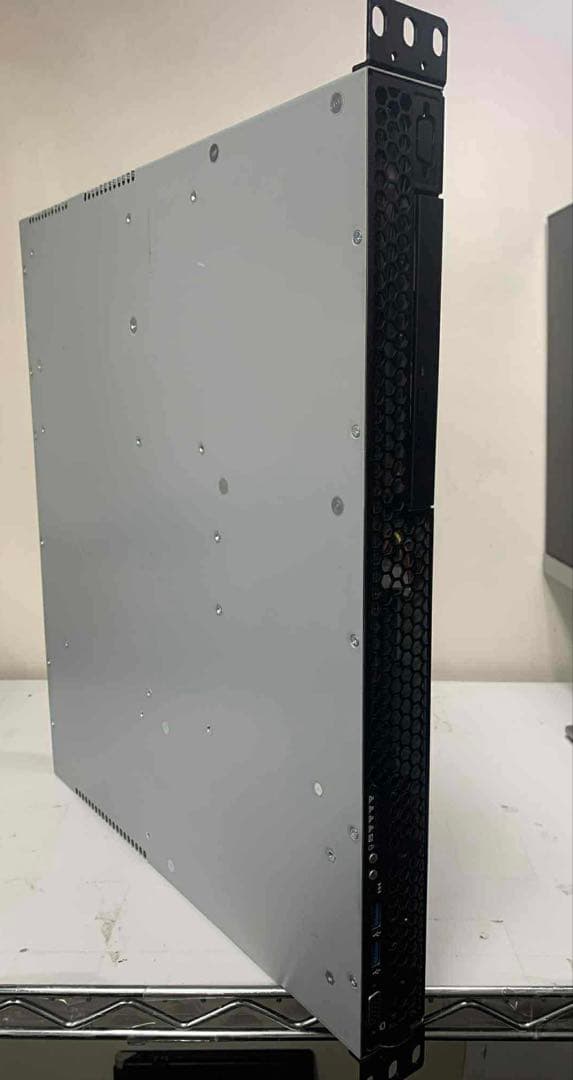 ASUS Xeon E-2146G 16GB 256Gb HDD1TB モニター