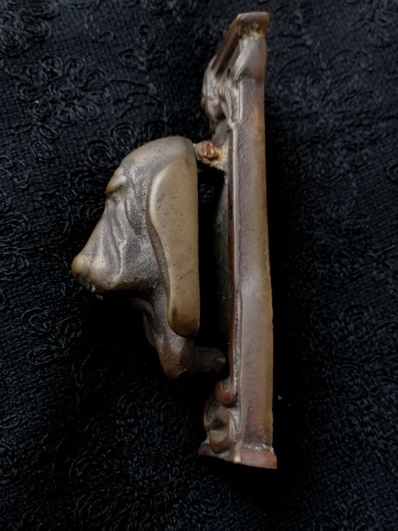 英国アンティーク　1930〜　ブラッドハウンド小さな真鍮製のドアノッカー 希少