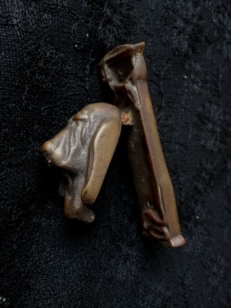 英国アンティーク　1930〜　ブラッドハウンド小さな真鍮製のドアノッカー 希少