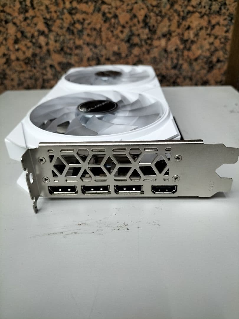 かざ RTX4060Ti 8GB White