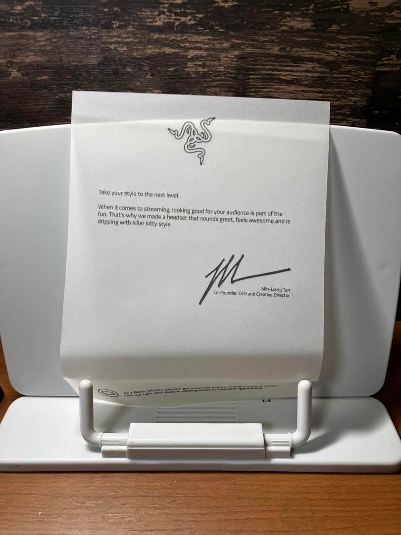 ヘッドホン Razer Kraken BT Kitty Edition