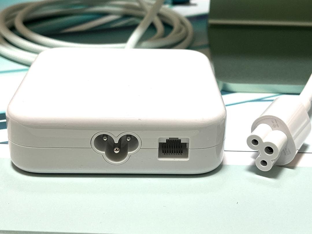 iMac M3 24インチ 4ポート 2023（カスタマイズ仕様）グリーン