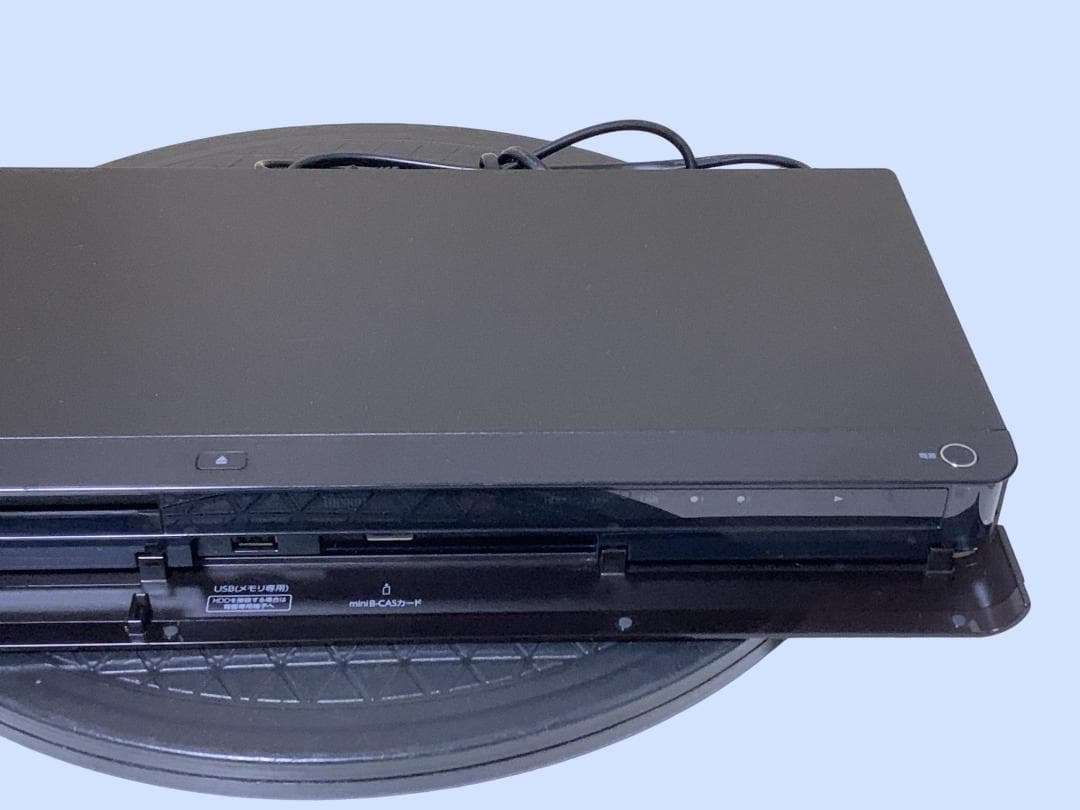 M8953 TOSHIBA ブルーレイディスクレコーダー DBR-W2007