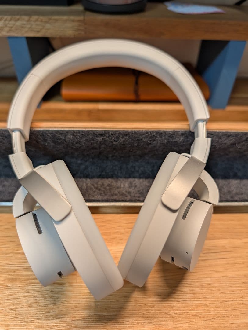 nwm one ライトグレイ　僅かに使用