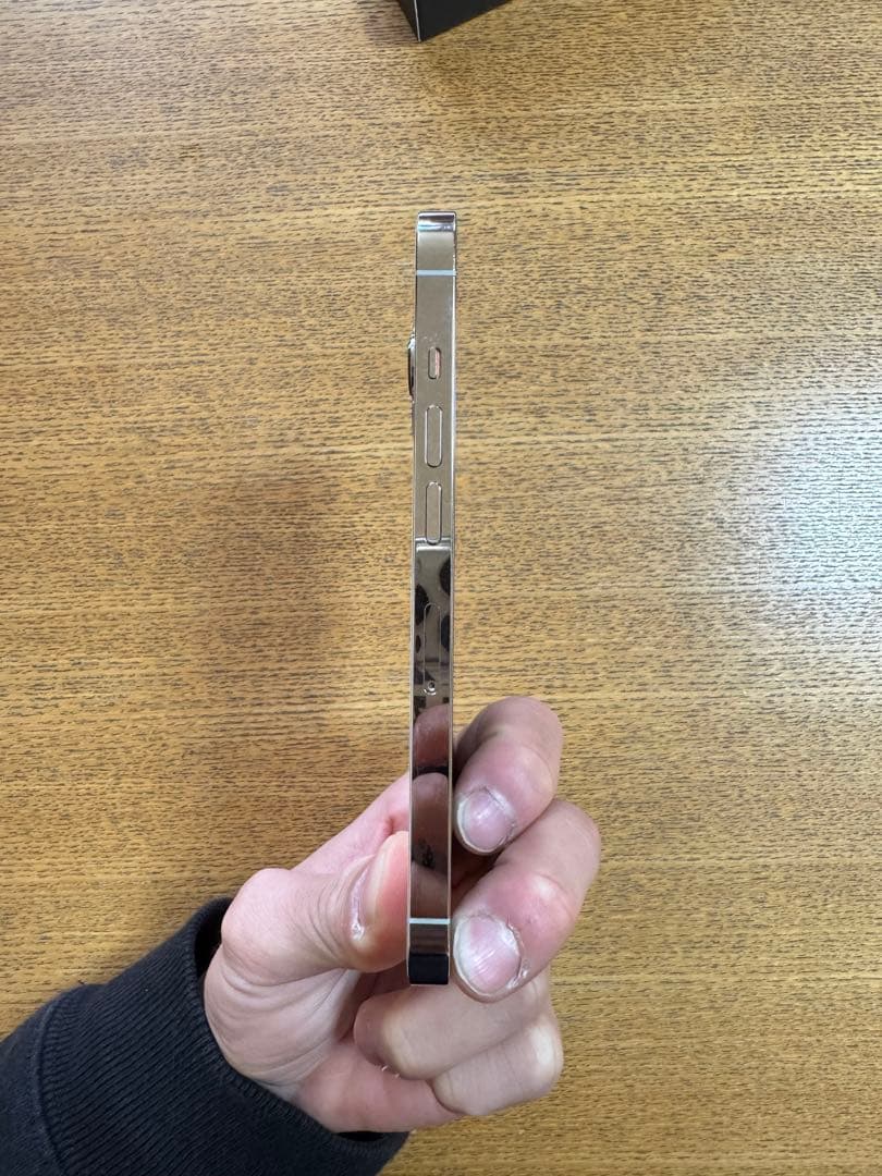 （12月末までの出品です）　　　　　　　　iPhone13Pro 128gb