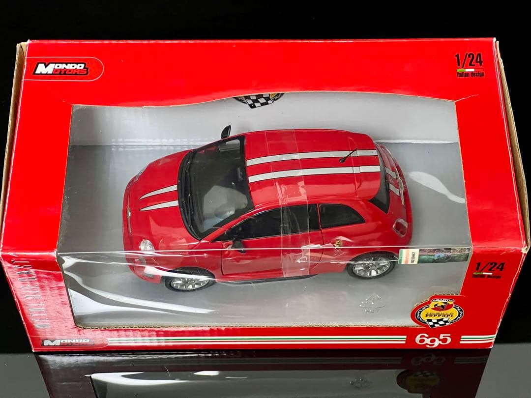 【激レア】 MONDO MOTORS 1/24 ABARTH 695 アバルト