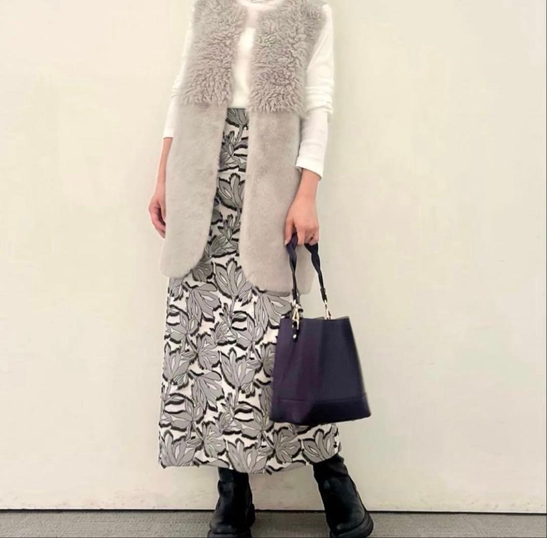 アルアバイル　ルルウィルビー フェイクファーコンビニットジレ