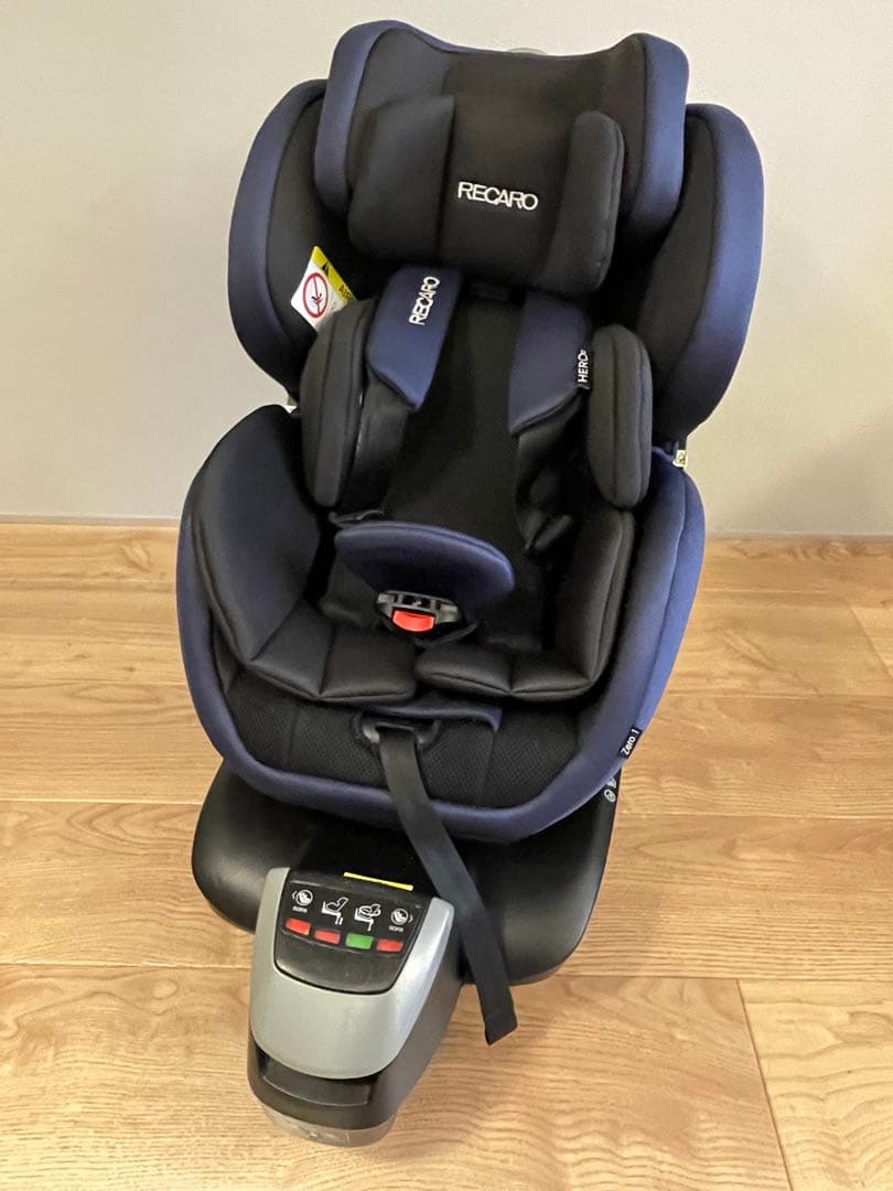 RECARO ゼロワン セレクト　ISOFIX固定　チャイルドシート