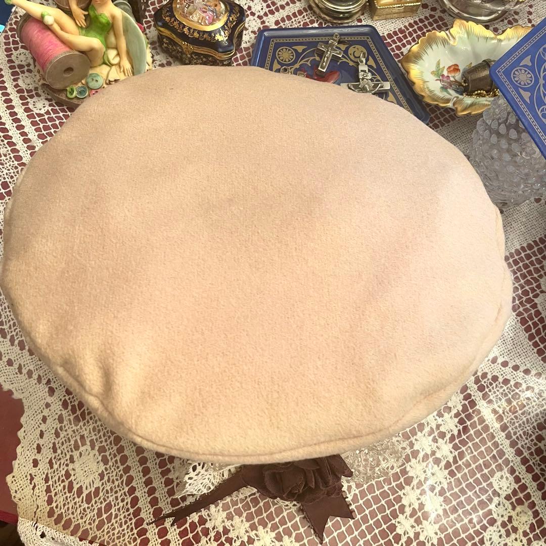 新品　未使用　メアリーマグダレン　ベレー帽　帽子　モカ　生成り　コサージュ　薔薇