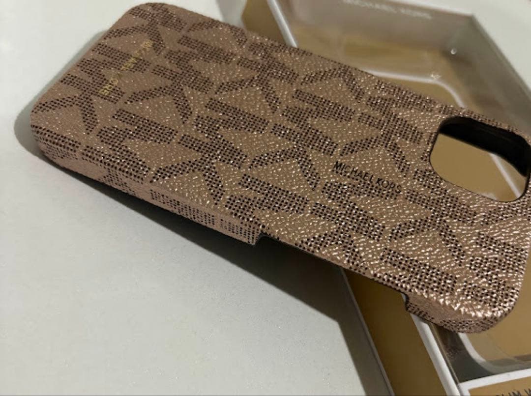 【❤️新品傷なし❤️】マイケルコース iPhone13 対応 ケース ローズ ロゴ