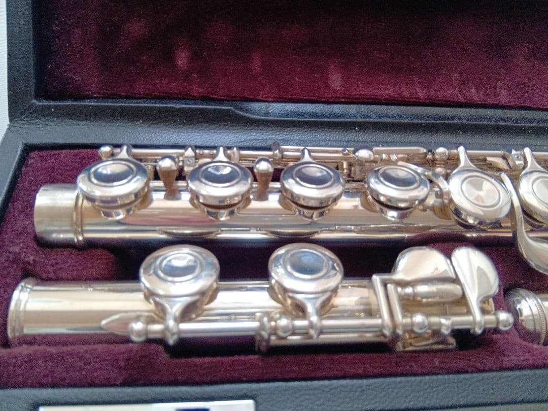 ♦良く鳴る♦管体銀製♦後期モデル♦ヤマハフルート YFL411 Eメカ