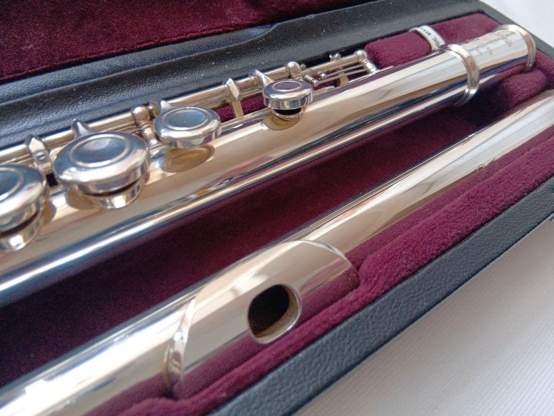 ♦良く鳴る♦管体銀製♦後期モデル♦ヤマハフルート YFL411 Eメカ