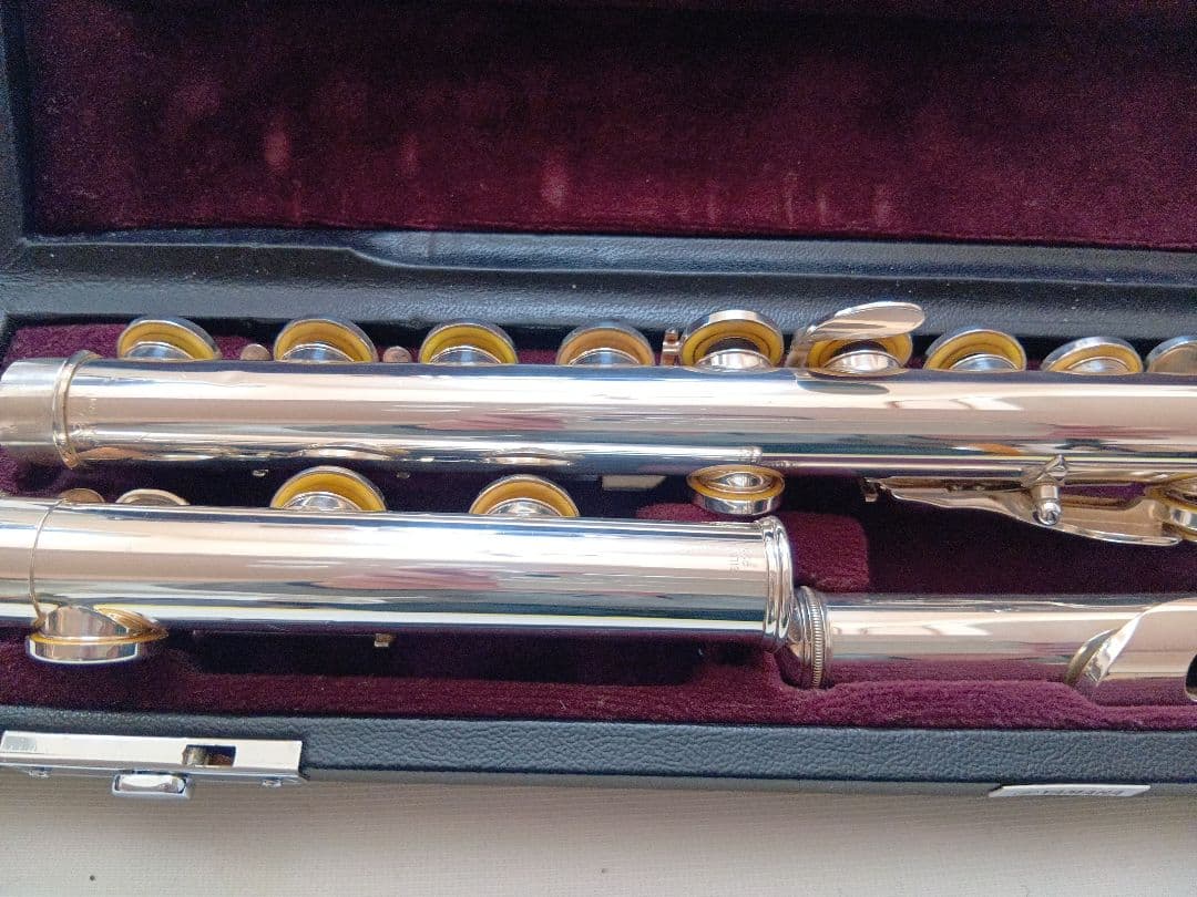 ♦良く鳴る♦管体銀製♦後期モデル♦ヤマハフルート YFL411 Eメカ