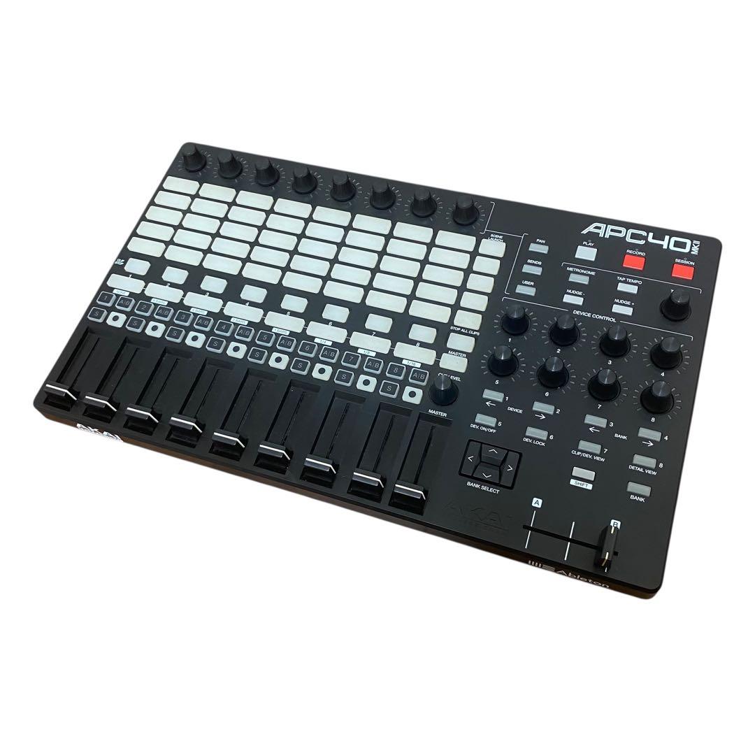 moon様用　AKAI APC40 MKⅡ MIDIコントローラ　DJ 元箱付