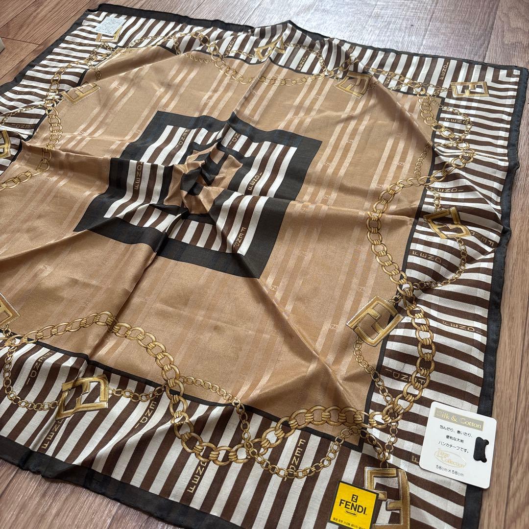H*a様 FENDI 大判ハンカチ スカーフ 2点セット　新品　未使用フェンディ