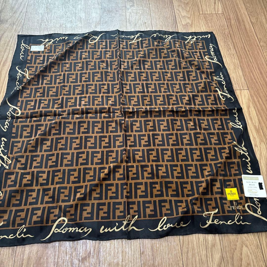 H*a様 FENDI 大判ハンカチ スカーフ 2点セット　新品　未使用フェンディ