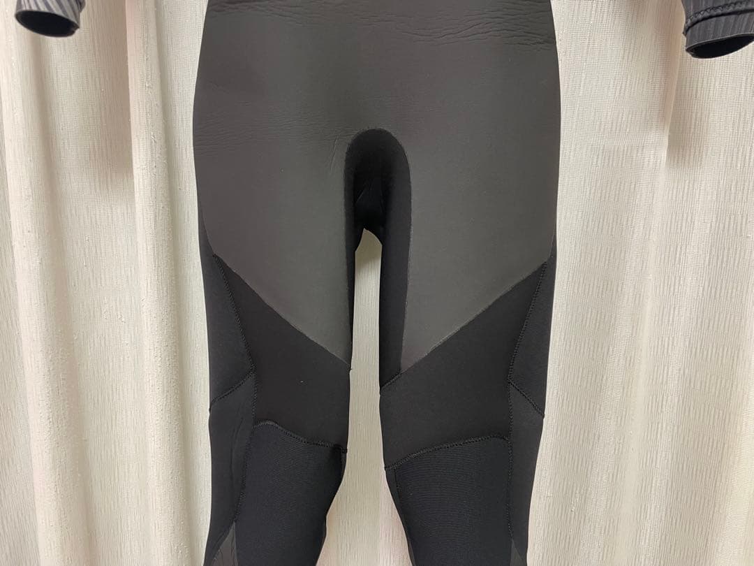 オニール　スーパーフリーク ウィメンズ ウエットスーツ バックジップ 5x3mm