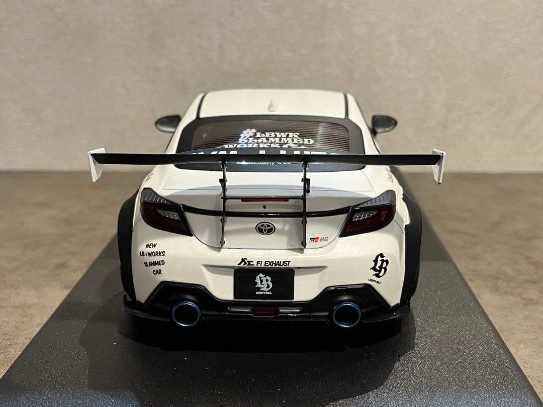 Solido 1/18 トヨタ GR86 LB-WORKS