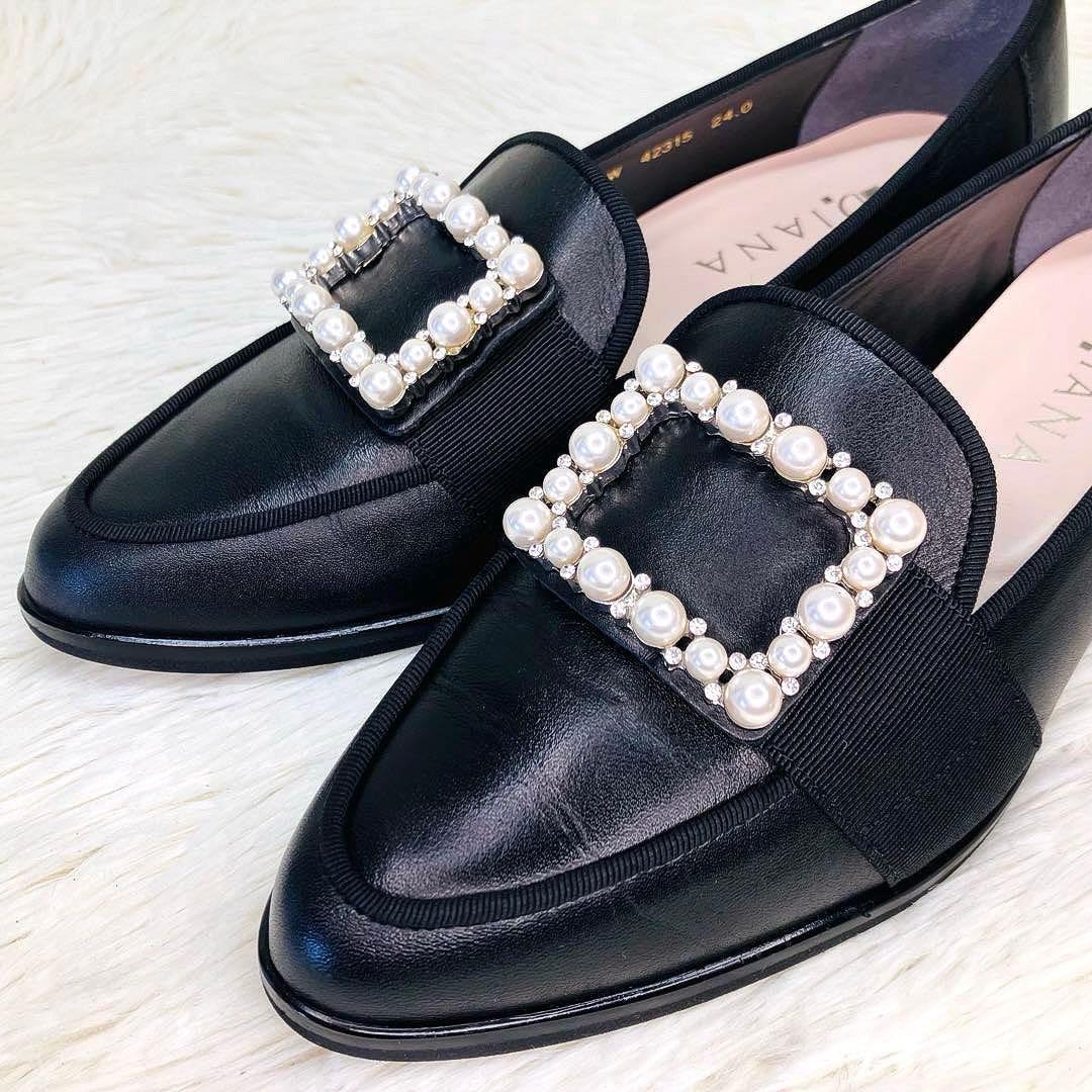 【未使用級】DIANA24㌢スクエアバックルパールジビュー　ポインテッドシボ革