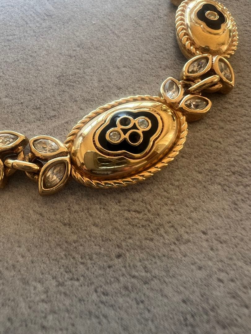 BURBERRY ゴールド オーバル型 ネックレス