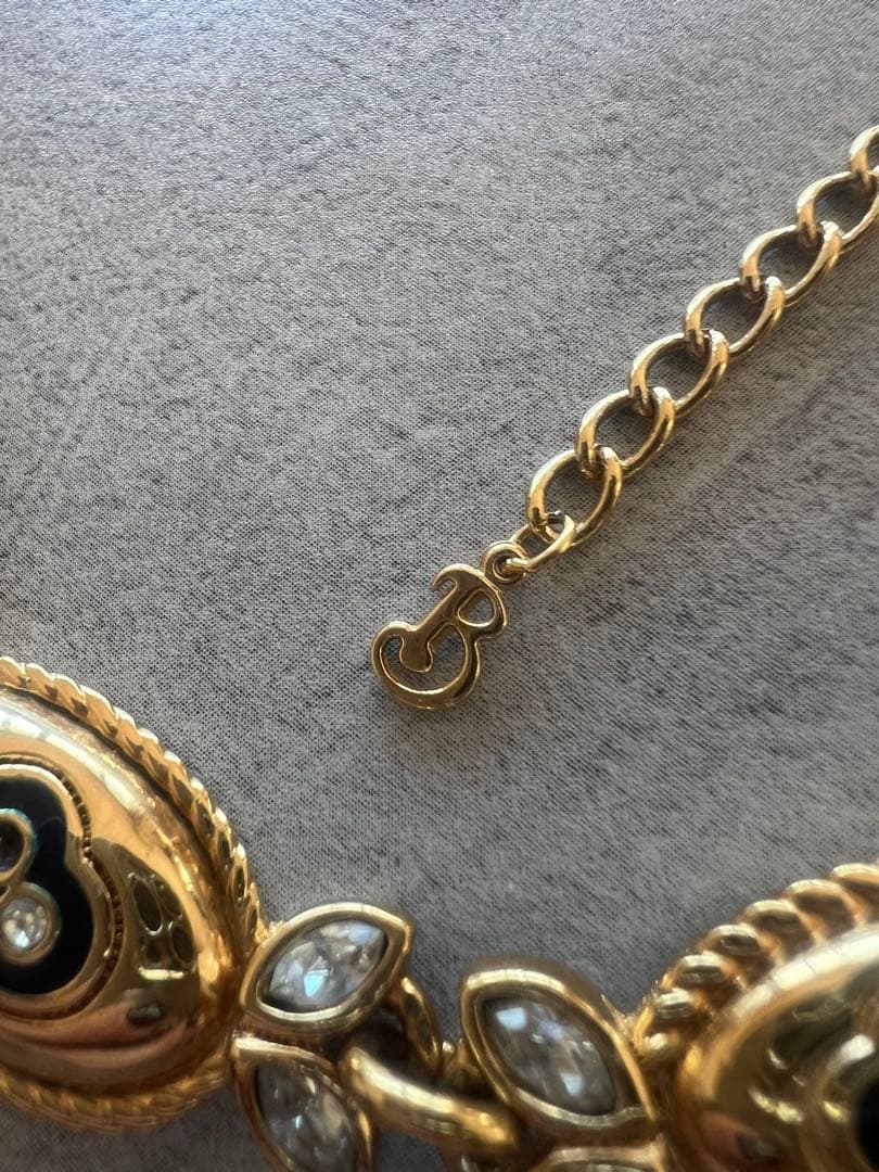 BURBERRY ゴールド オーバル型 ネックレス