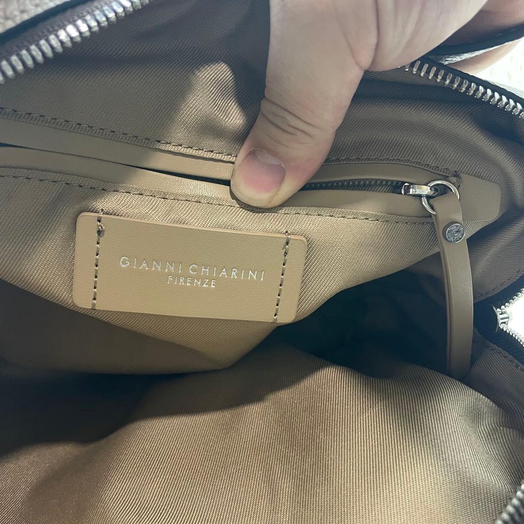 【美品】ジャンニキャリーニ アリファ 2way シボ革 グレージュ