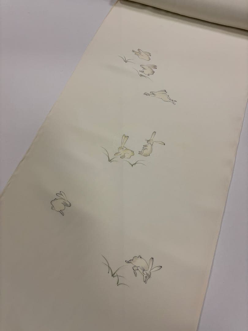 SALE 長襦袢　正絹　精華　手描き　うさぎ柄　クリーム色　新品未仕立て品