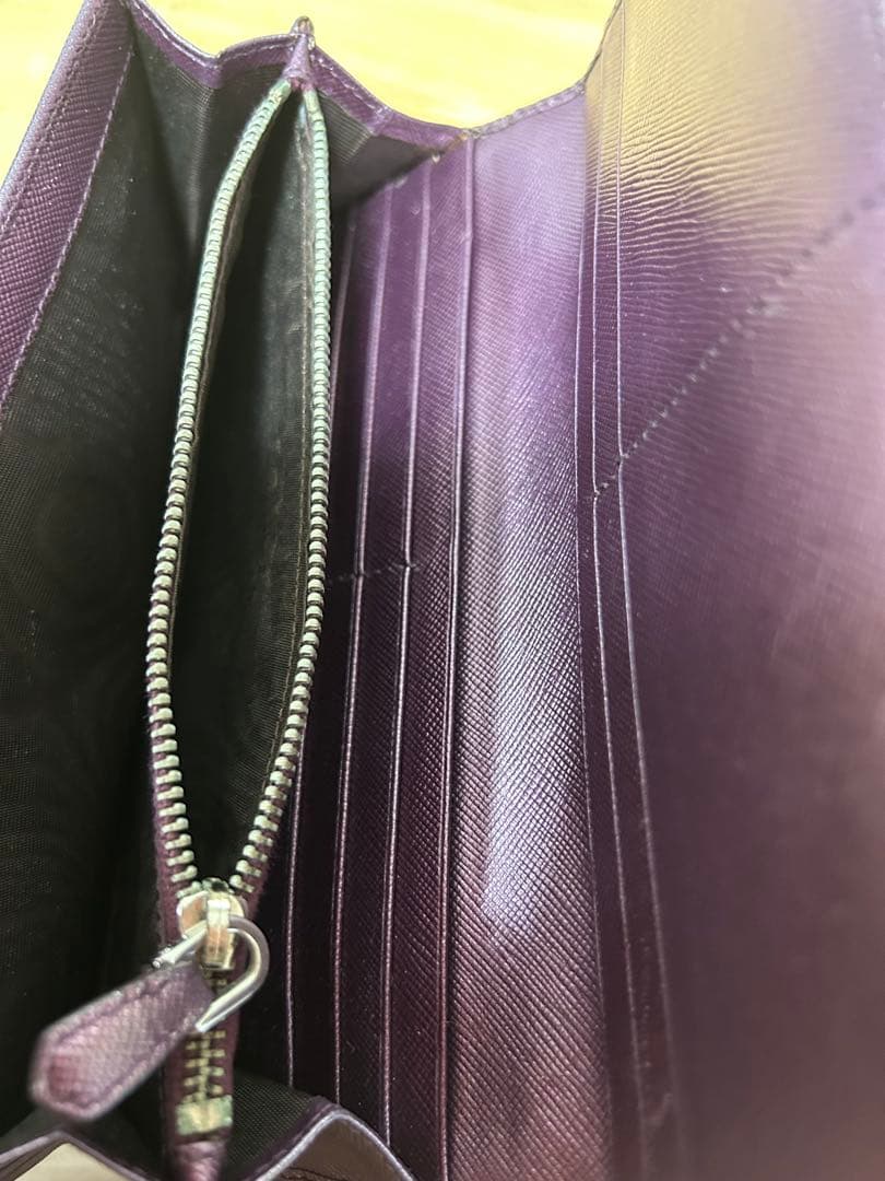 PRADA パープル 長財布