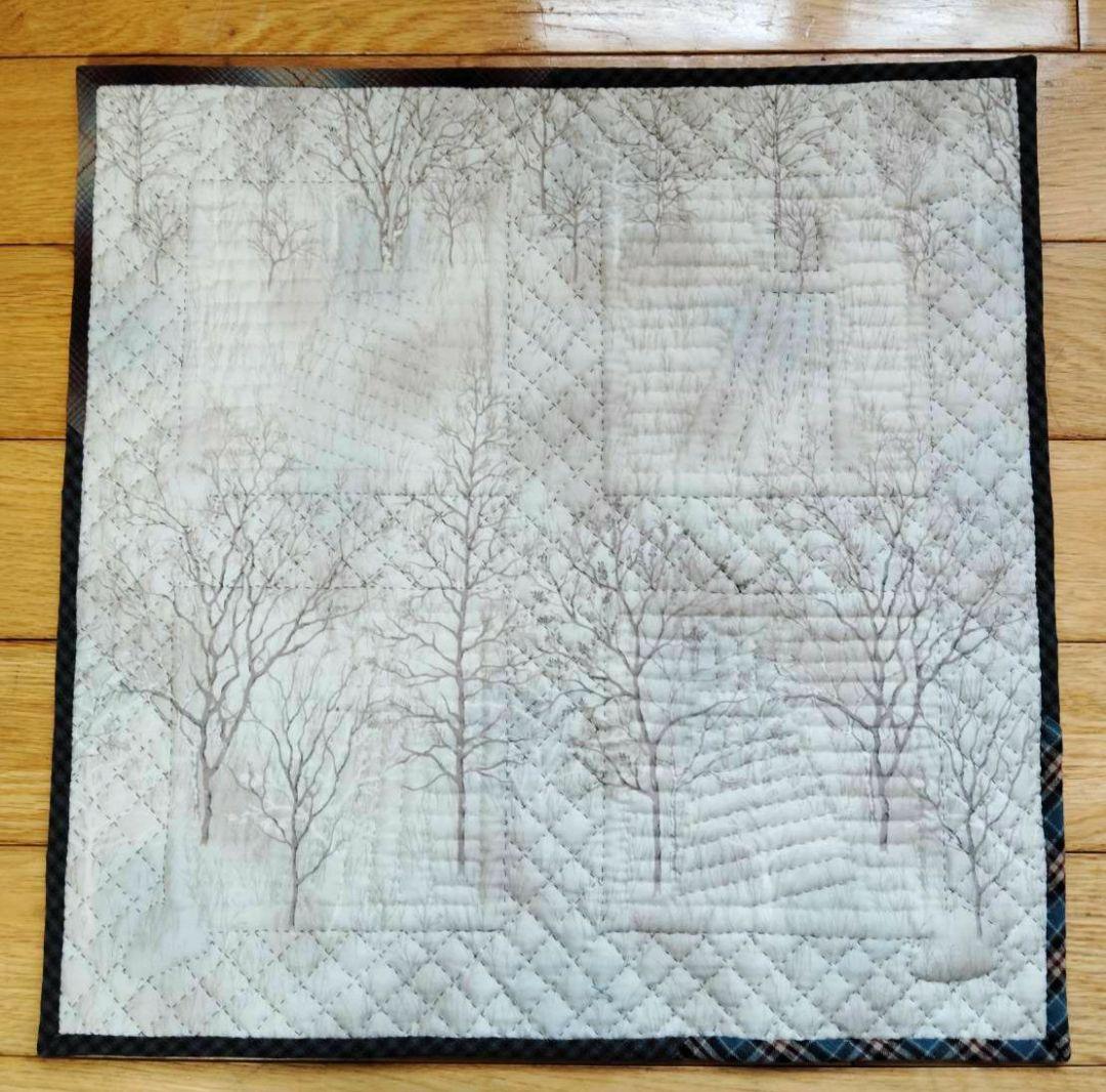 おしゃれな猫のタペストリー。 パッチワーク ハンドメイド テシゴト雑貨