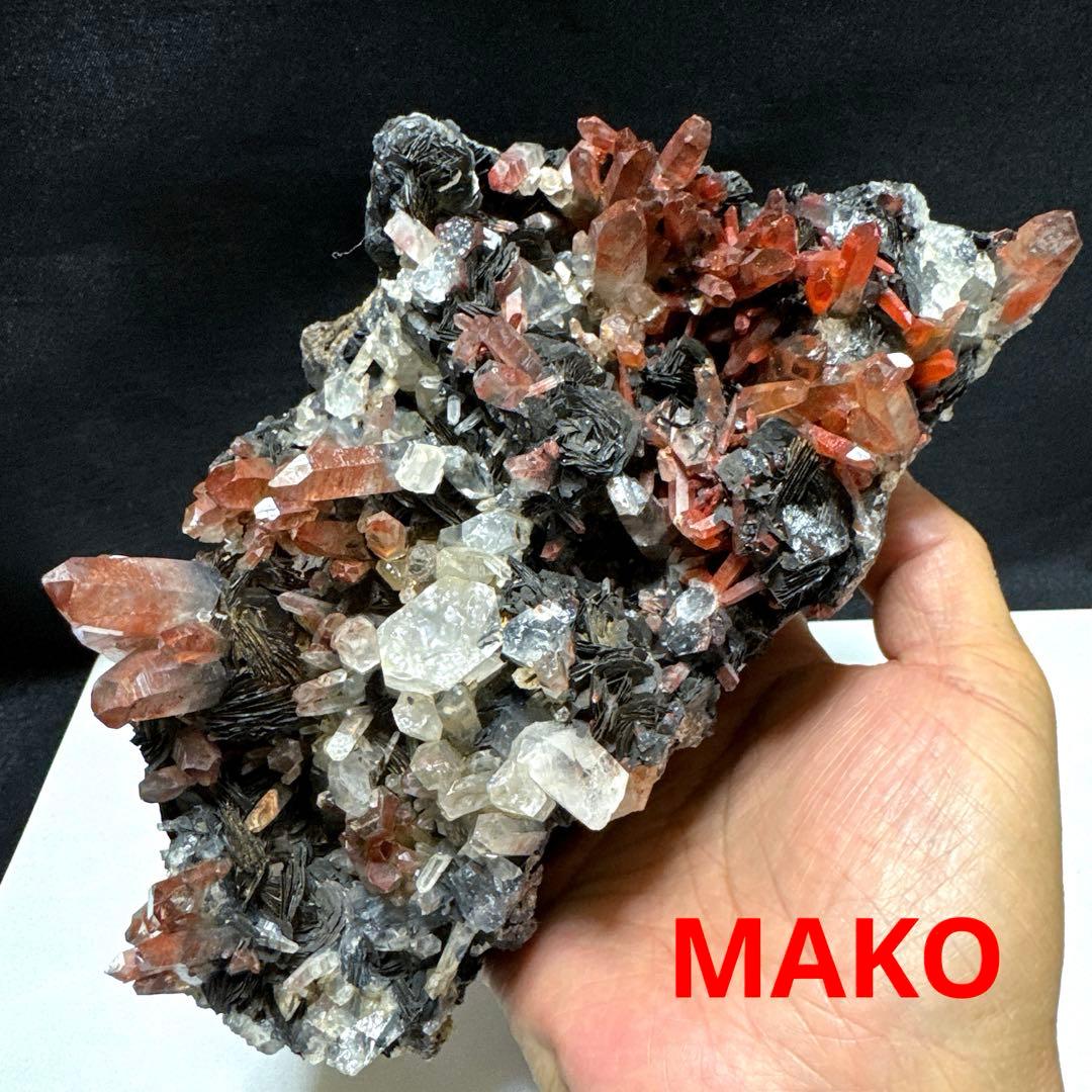 M1794☆アイアンローズ共生赤水晶クラスター1.7Kg☆広東省産☆N20720
