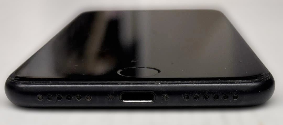 Apple iPhone SE2 第二世代 128GB SIMフリー A2296